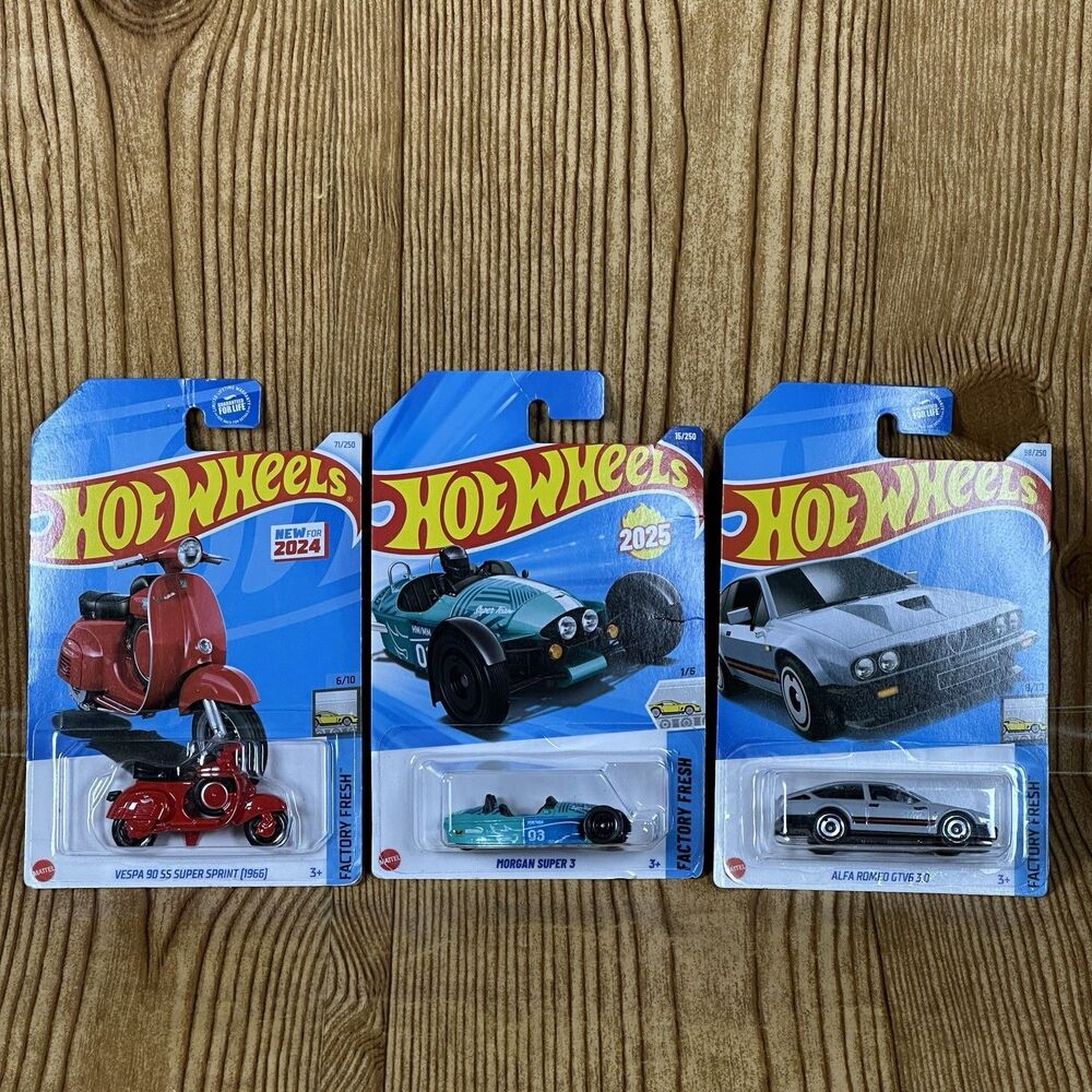 Hot Wheels Factory Fresh 2024 & 2025 Vespa Alpha Romeo Morgan Super‎ 3 Car Lot